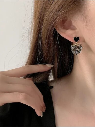 Black love shape korean earring for girls & womens